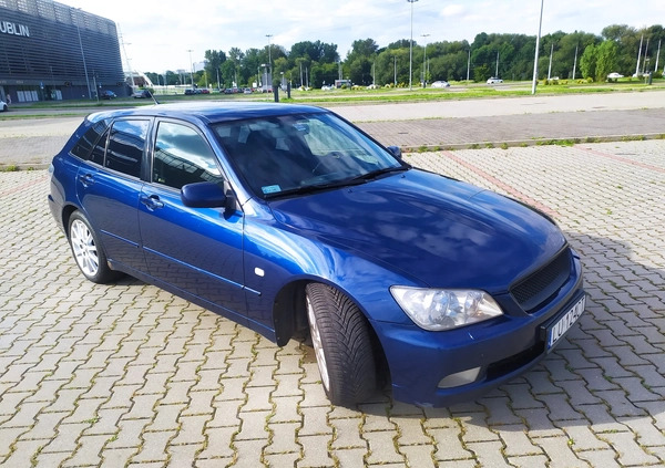 Lexus IS cena 18900 przebieg: 380000, rok produkcji 2004 z Lublin małe 631